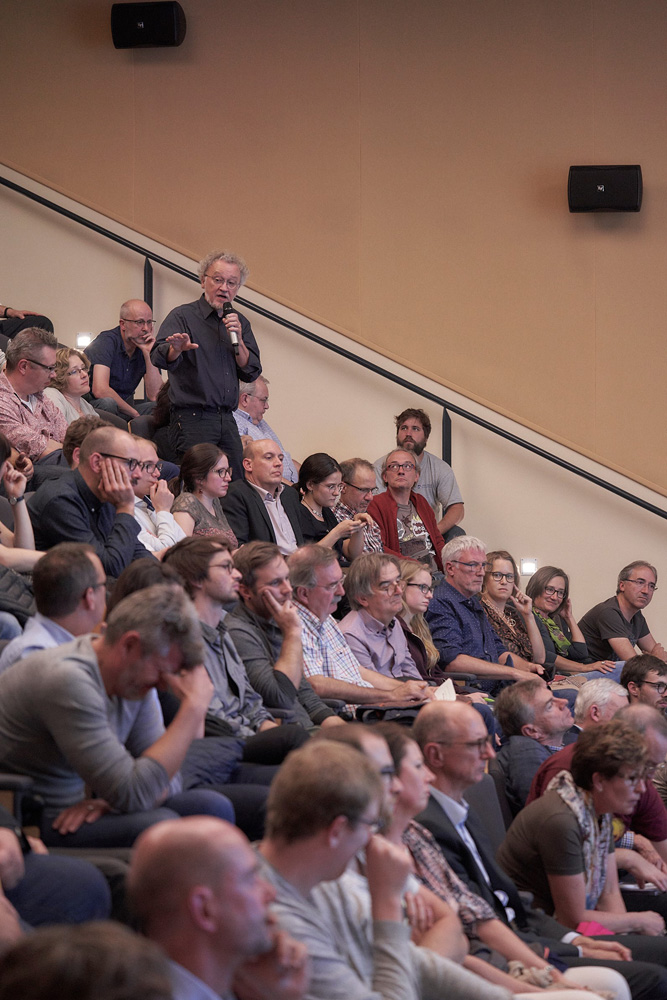 42795937_167911874121879_4009213466710638592_n